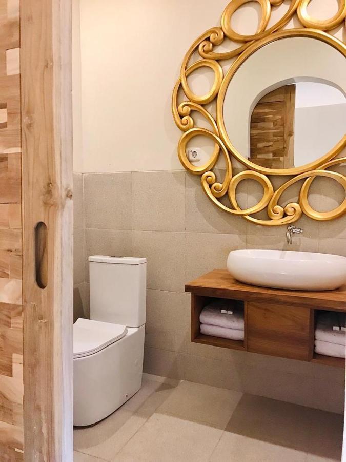 Belaya Hotel Jepara Esterno foto